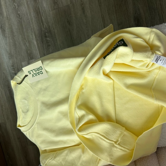 Daily Drills Lemonade Short Sleeve Crew - Picture 5 of 8